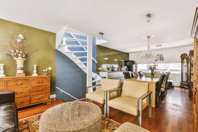 Interior de una sala contemporaria y minimalista